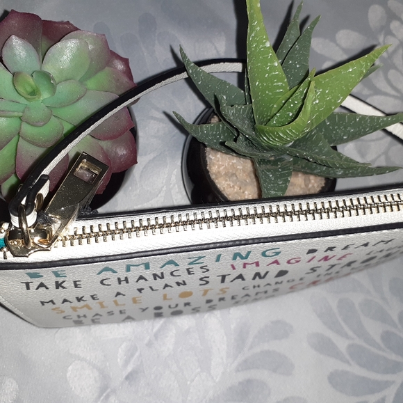 Indigo Wristlet - Picture 4 of 7